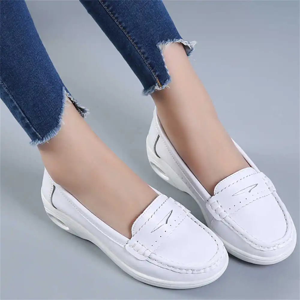 Thick Sole Slipon White Traine - Women Formal Wear Best Brands ulasan dan harga