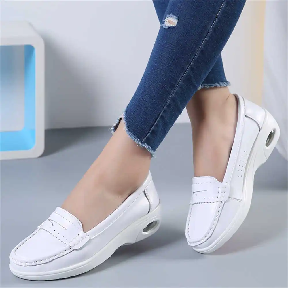 Thick Sole Slipon White Traine - Women Formal Wear Best Brands ulasan dan harga